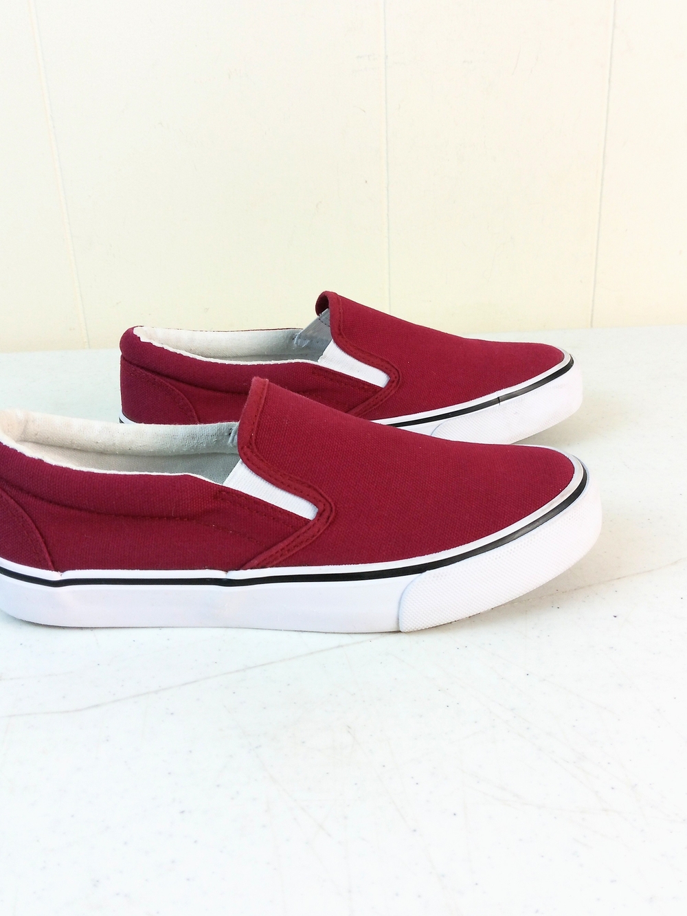 The Fashion Supply Slip-On Canvas Sneakers in Burgundy Red Women's Size 6